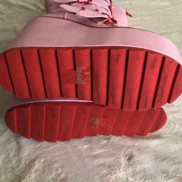 YRU Dune Strawberry Platform Boots - Picture 7 of 9